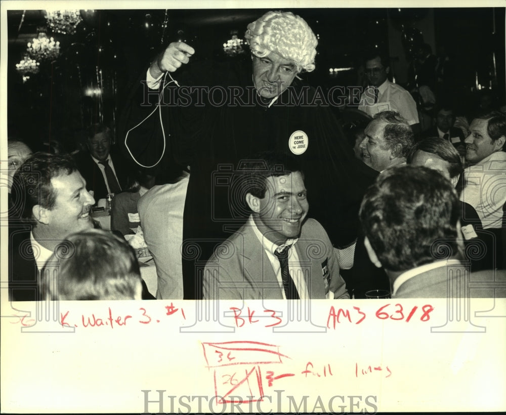 1987 Press Photo Sol Gothard- Fourth Annual Celebrity Waiters Charity Luncheon - Historic Images