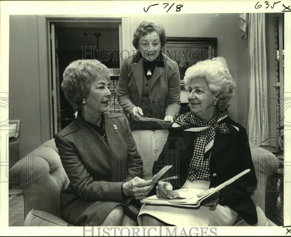 1980 Press Photo Women&#39;s Auxiliary of Goodwill Industries Volunteer Services - Historic Images