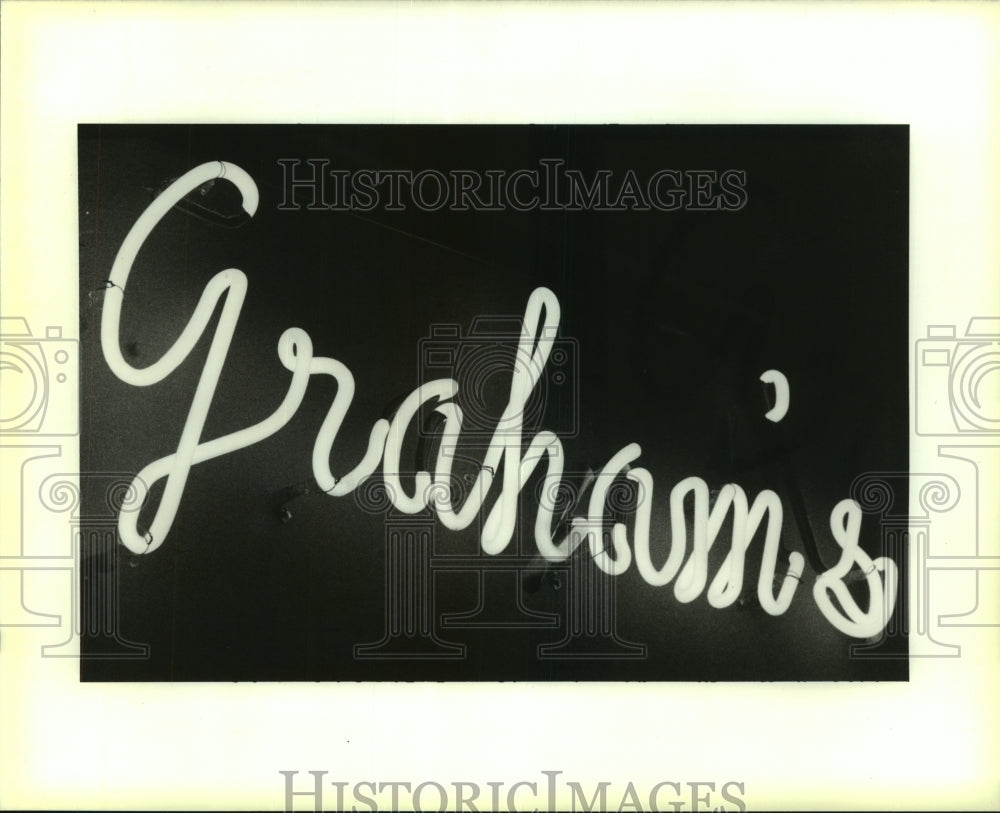 1995 Press Photo Graham&#39;s - The sign on the front of the building - Historic Images