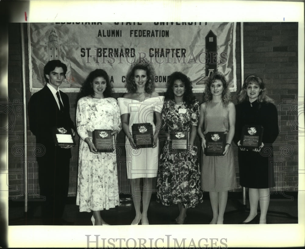 1989 Press Photo LSU Scholarship recipients at St. Bernard Chapter banquet - Historic Images