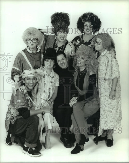 2001 Press Photo New Rose Dinner Theater presents "...And The Bill and All" - Historic Images