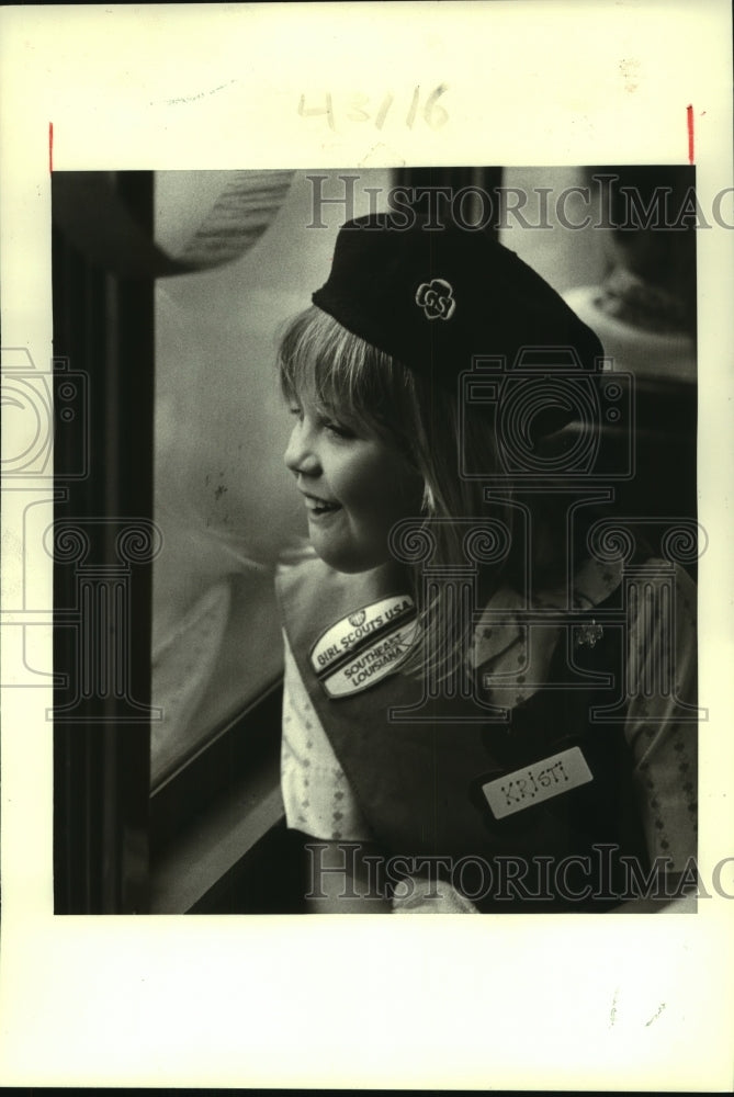 1987 Press Photo Kristi Richard on a ride honoring 75th birthday of the Scouts. - Historic Images