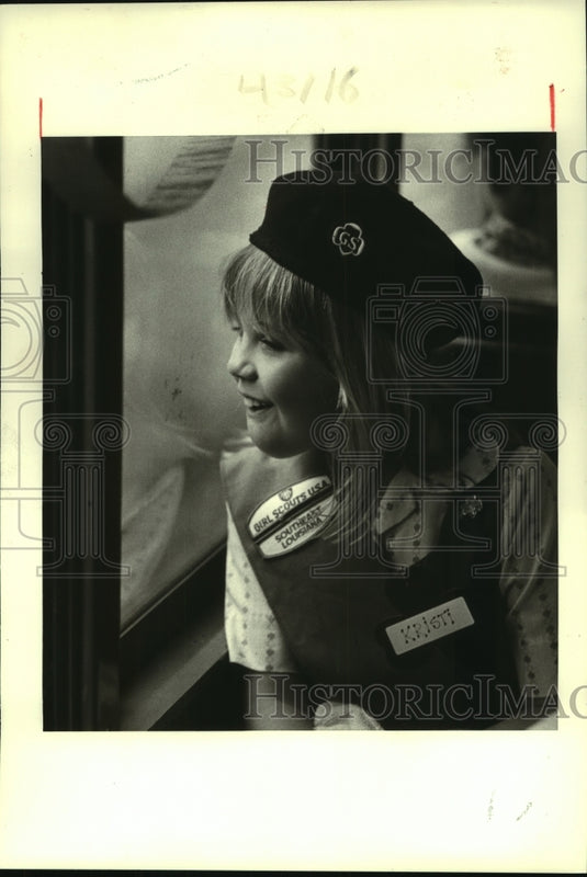 1987 Press Photo Kristi Richard on a ride honoring 75th birthday of the Scouts. - Historic Images