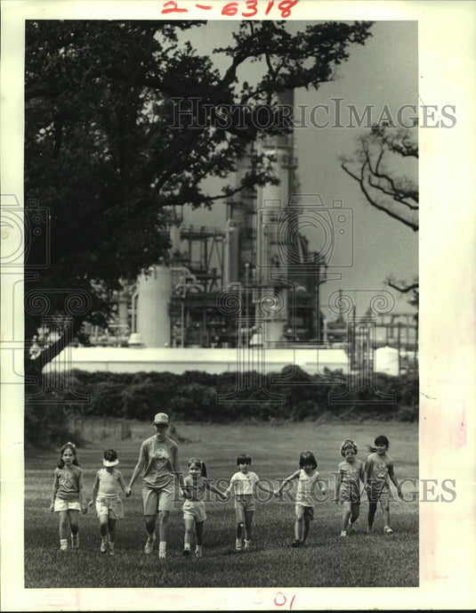 1987 Press Photo Scout Day Camp, the Valentine Sweeties Brownies in Chalmette - Historic Images