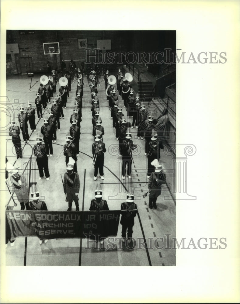 1993 Press Photo The Leon Godchaux Jr High band practice for Strawberry Fesitval - Historic Images