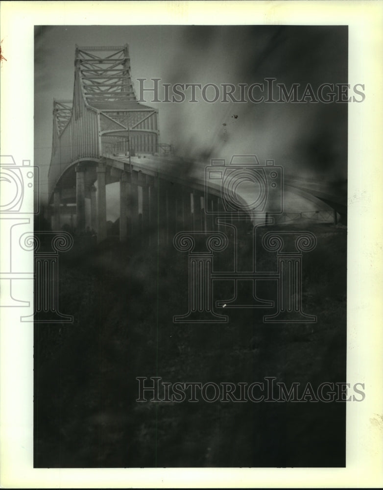 1992 Press Photo Half completed Gramercy Bridge will remain uncompleted - Historic Images