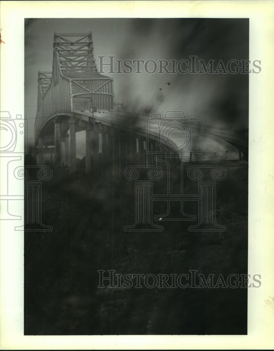 1992 Press Photo Half completed Gramercy Bridge will remain uncompleted - Historic Images