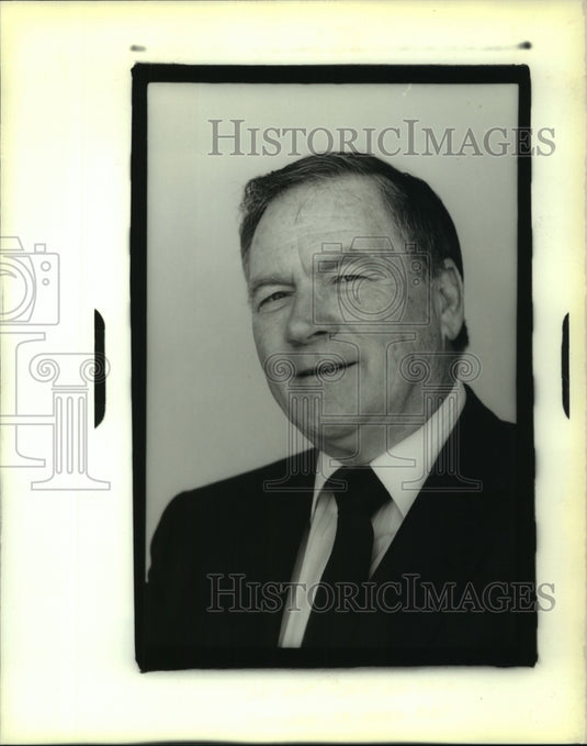1988 Press Photo Candidate Judge James E. Glancey Jr. seeks re-election - Historic Images