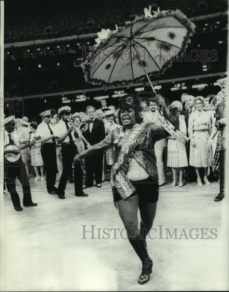 1976 Press Photo Welcome ceremonies for Valery Giscard D&#39;Estaing - nob24865 - Historic Images