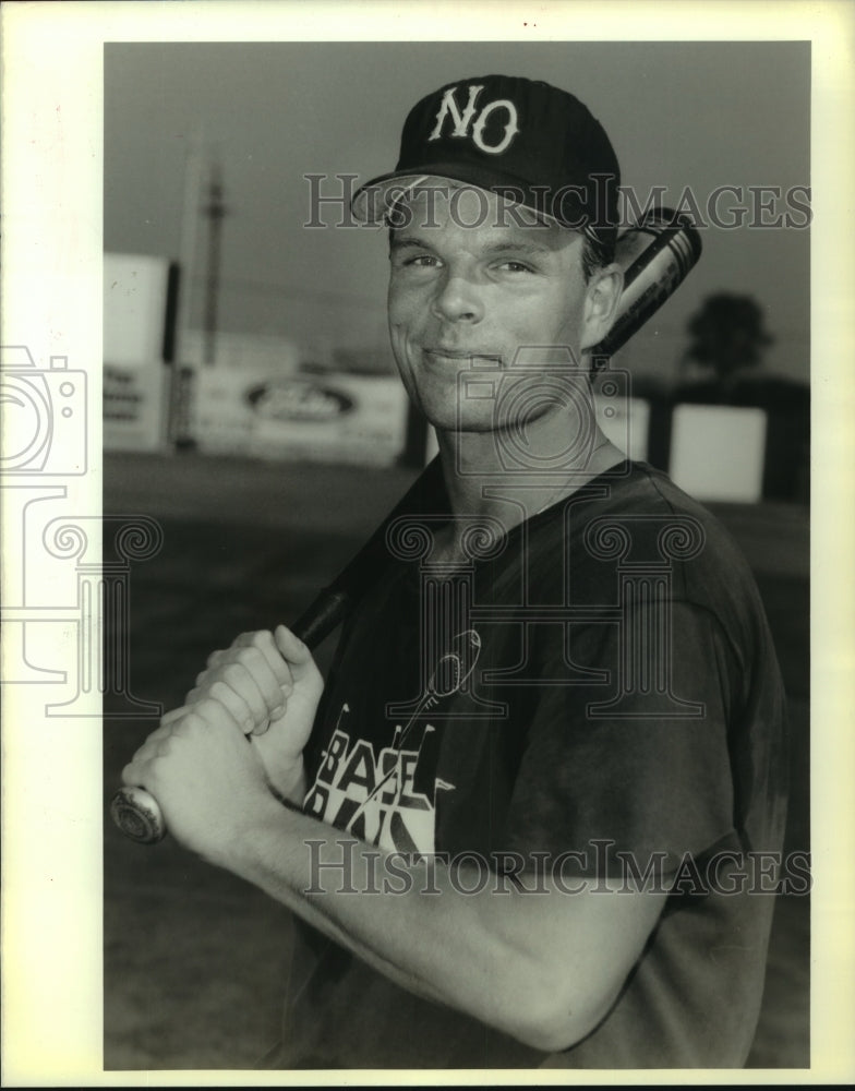 1989 Press Photo UNO&#39;s Darryl Gilevich is back in the game after his surgery - Historic Images