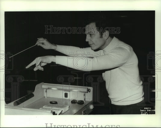 1988 Press Photo Reynald Giovaninetti, conductor - Historic Images