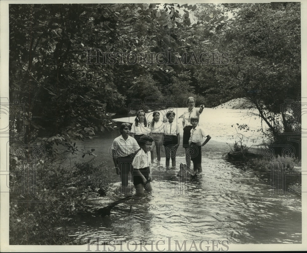 1969 Press Photo Girl Scouts at Camp Covington - nob25065 - Historic Images