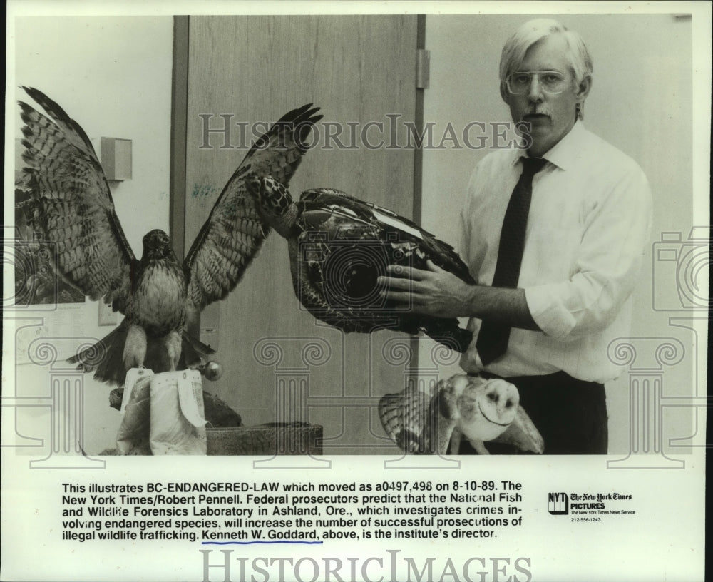 1989 Press Photo Kenneth Goddard, National Fish and Wildlife Forensics director - Historic Images