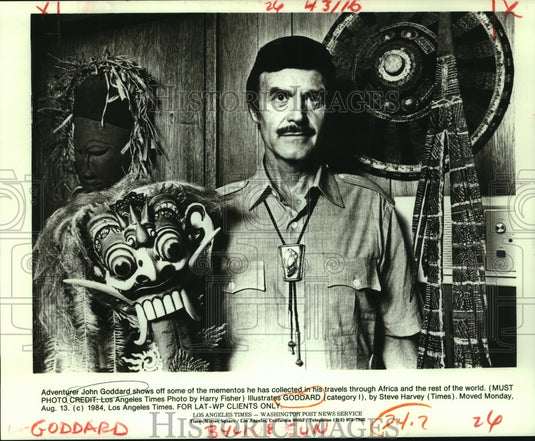 1984 Press Photo Adventurer John Goddard shows mementos collected from Africa - Historic Images