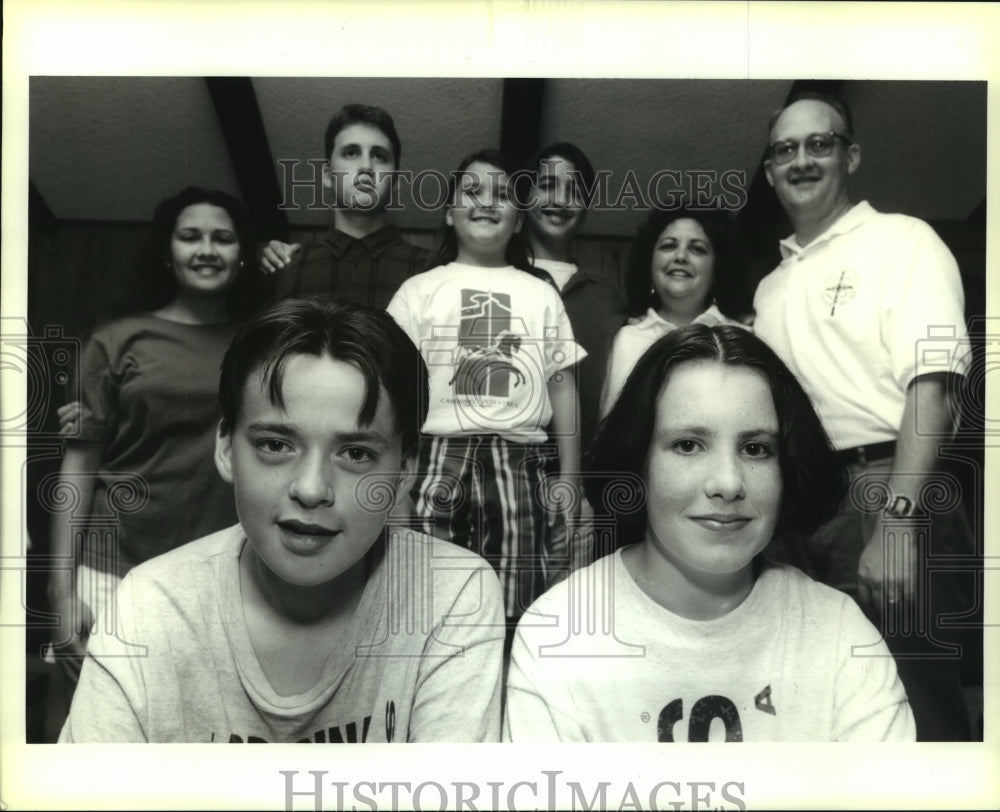 1994 Press Photo Richmond family fosters foreign exchange student from Ireland - Historic Images