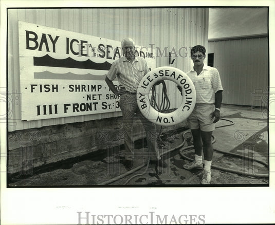 1987 Press Photo Leo Grizzaffi & Don Orlando of Bay Ice and Seafood Inc. - Historic Images