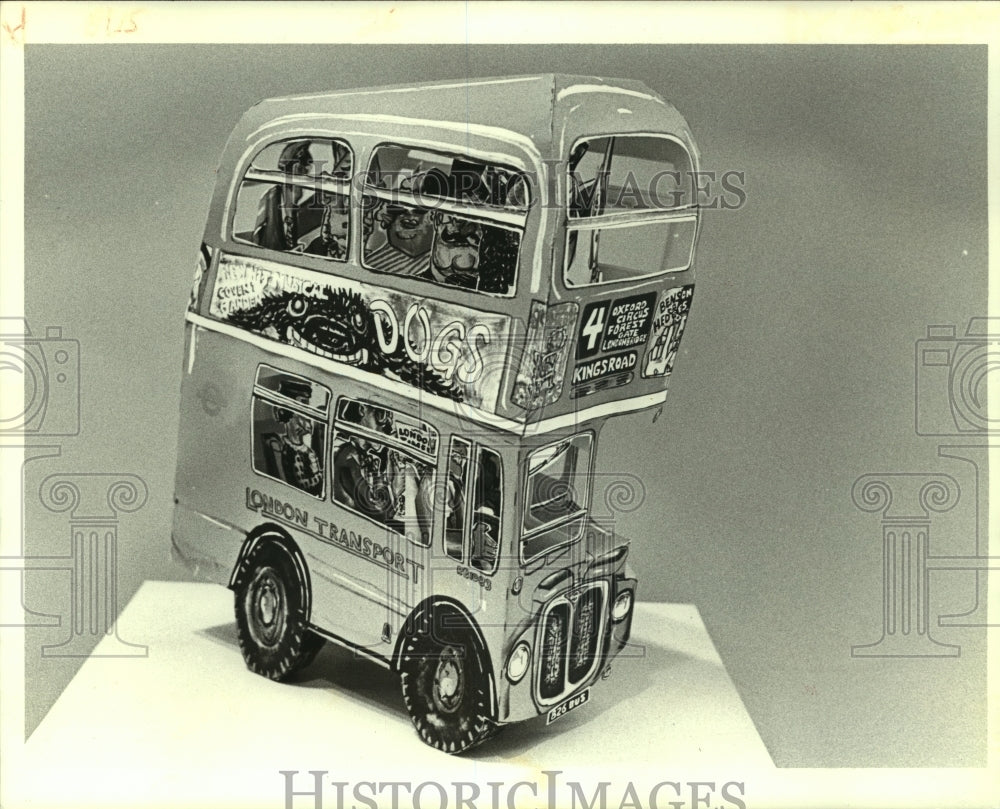 1987 Press Photo &quot;London Bus&quot; by Red Grooms at Simms Fine Art - Historic Images