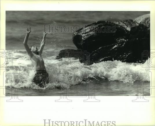 1992 Press Photo Jeremy Galjour-Grand Isle's First Annual Sun Fest & Pirate Day - Historic Images
