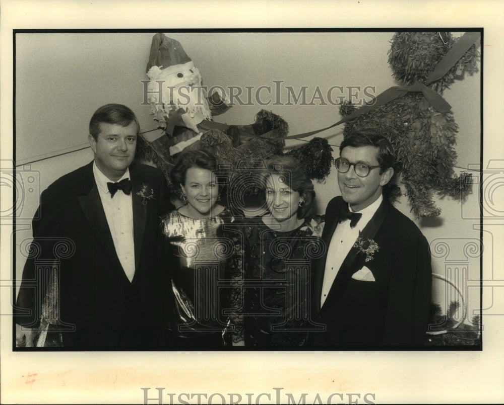 1990 Press Photo Dignitaries attending the Lawn Tennis Club Dinner Gala - Historic Images