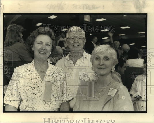 1990 Press Photo Zana Newell, Joe & Pat Groetsch- St. Matthias Alumni homecoming - Historic Images