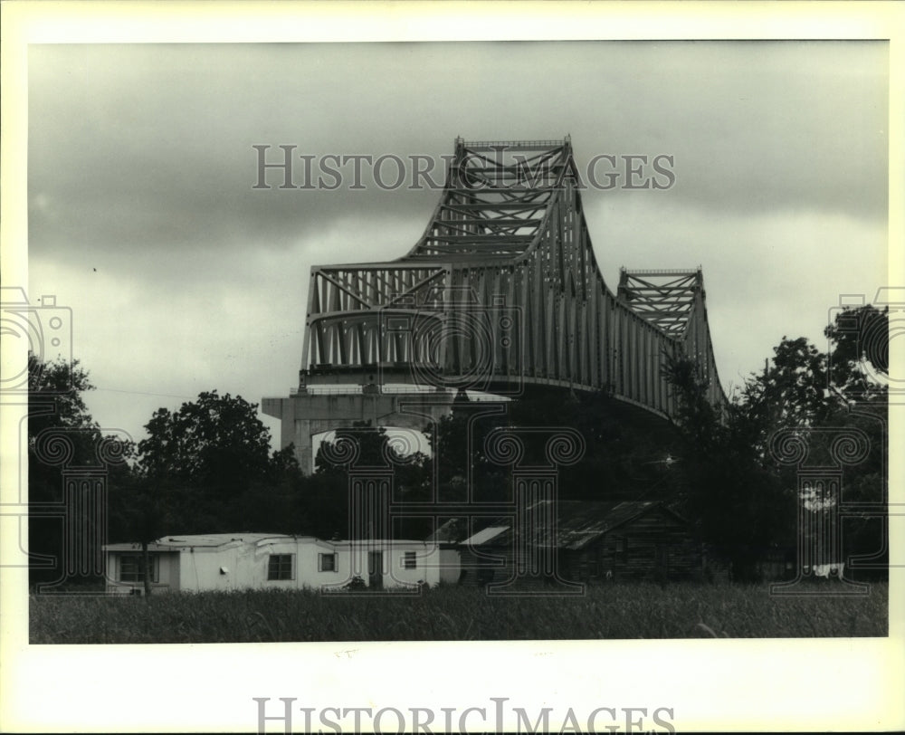 1991 Press Photo The unfinished Grammercy-Wallace bridge at St. John - Historic Images