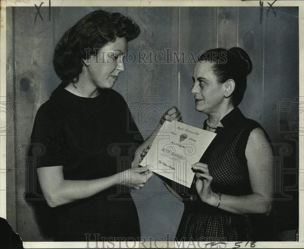 1961 Press Photo Mrs. Betty Glancey receiving an achievement certificate. - Historic Images