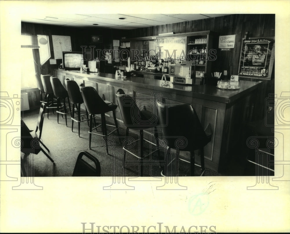 1994 Press Photo Bar at Gladstone Lounge and Hotel - Historic Images