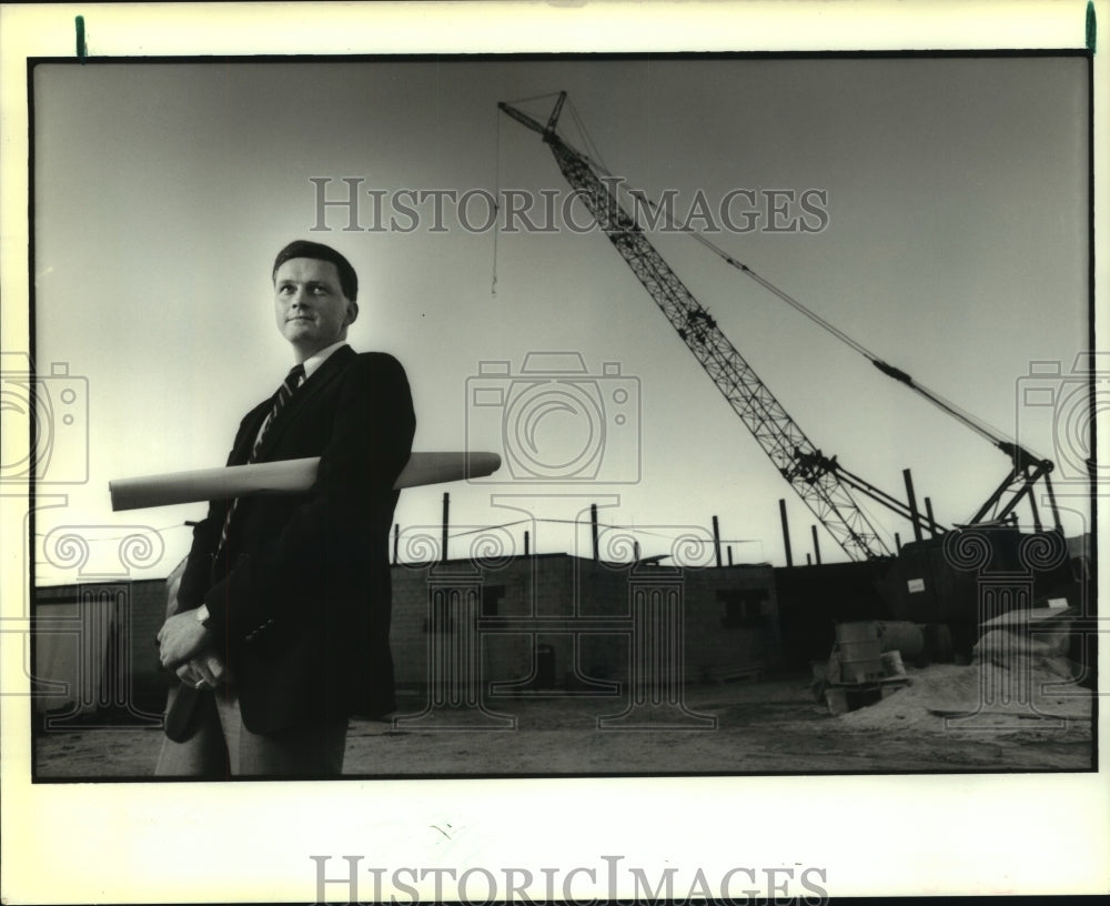 1988 Press Photo Chet Gladchuck on the site of a new athletic complex. - Historic Images