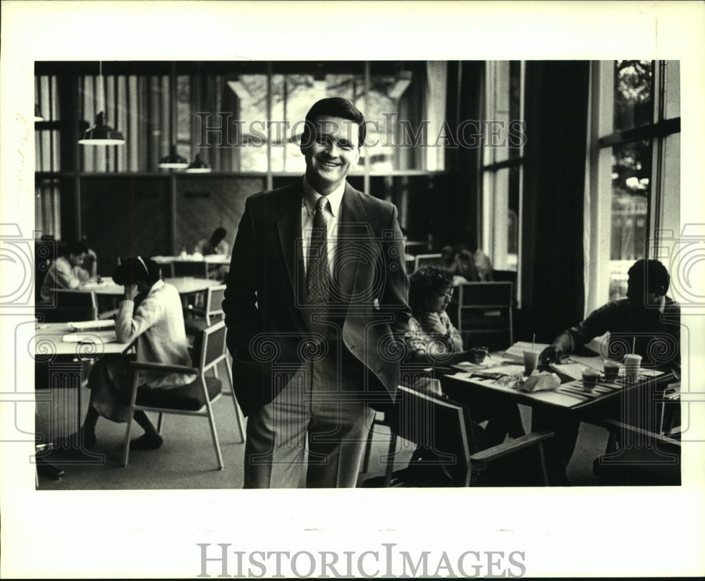 1988 Press Photo New Tulane athletic director, Chet Gladchuk - nob25461 - Historic Images