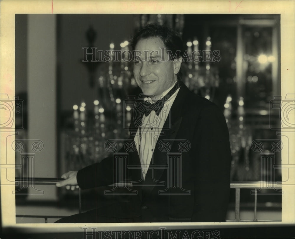 1992 Press Photo Dr. Charles Glaser at Touro Synagogue Sisterhood Event - Historic Images