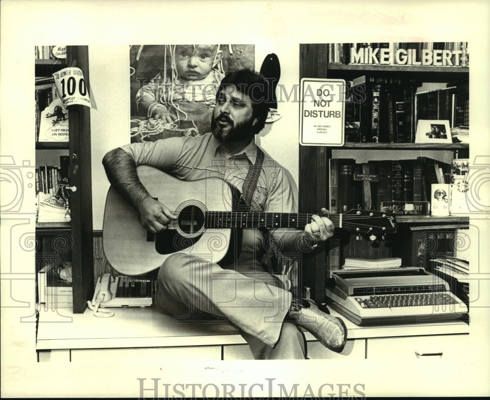 1986 Press Photo Mike Gilbert, youth minister at First Baptist Church in Kenner - Historic Images