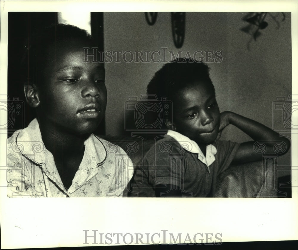 1984 Press Photo Youngsters discuss their experience at Glendale Baptist Church - Historic Images