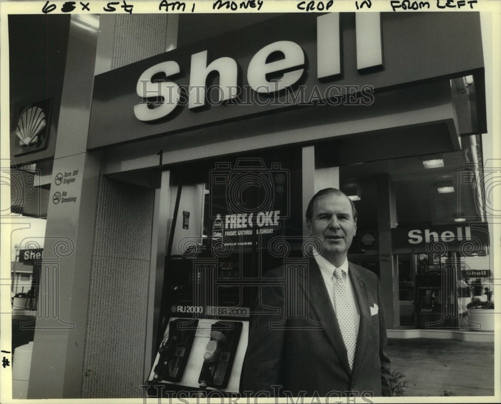 1990 Press Photo Jack Gleeson, Shell Oil Marketing Manager of Mid Continent area - Historic Images