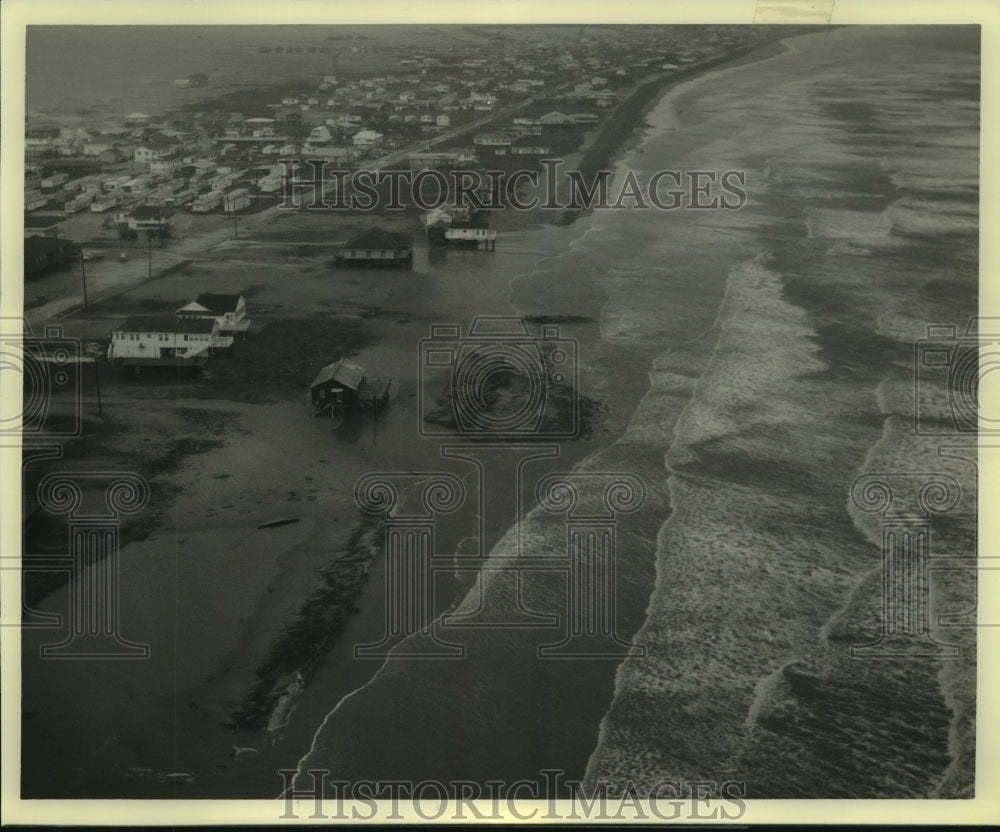 1986 Press Photo Aerial photo of the Grand Isle levee - nob25785 - Historic Images