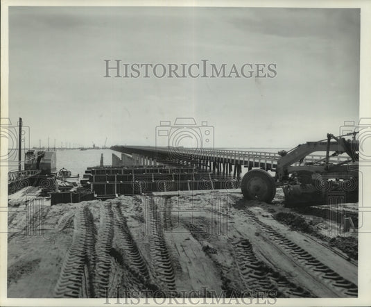 1960 Press Photo On-going construction looking toward Grand Isle - nob25801 - Historic Images