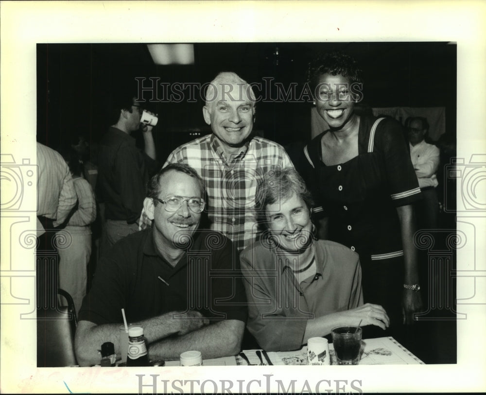 1994 Press Photo Louisiana trial lawyers & judges gathered at a social event - Historic Images
