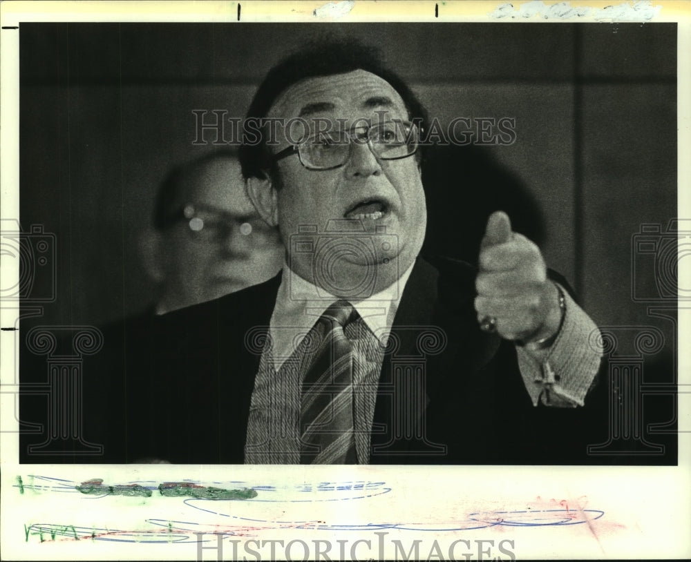 1987 Press Photo Jerome S. Glazer, chairman A.V. Board - Historic Images