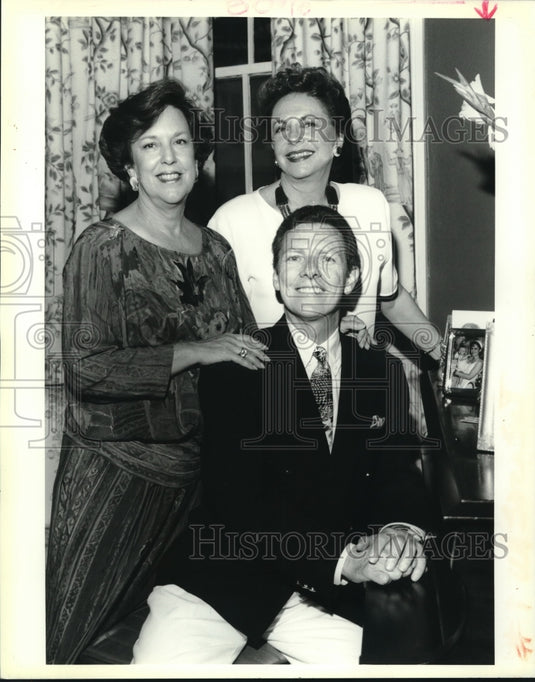 1993 Press Photo Gwen Delle Giacobbe, Roslyne Paige Stern & Joseph Giacobbe - Historic Images