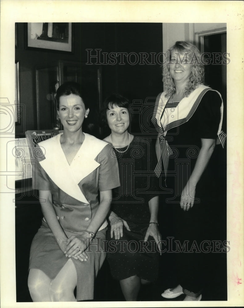 1992 Press Photo St. Andrews - Susan Gessner, Elizabeth Waterman, Gwen Martinez - Historic Images