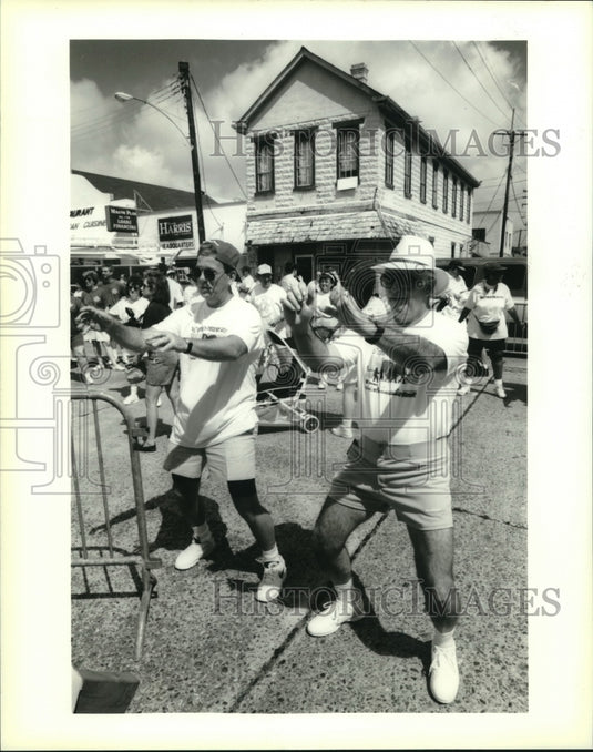 1995 Press Photo Roger Kinney & Alex Bougeois at annual Gretna Heritage Festival - Historic Images