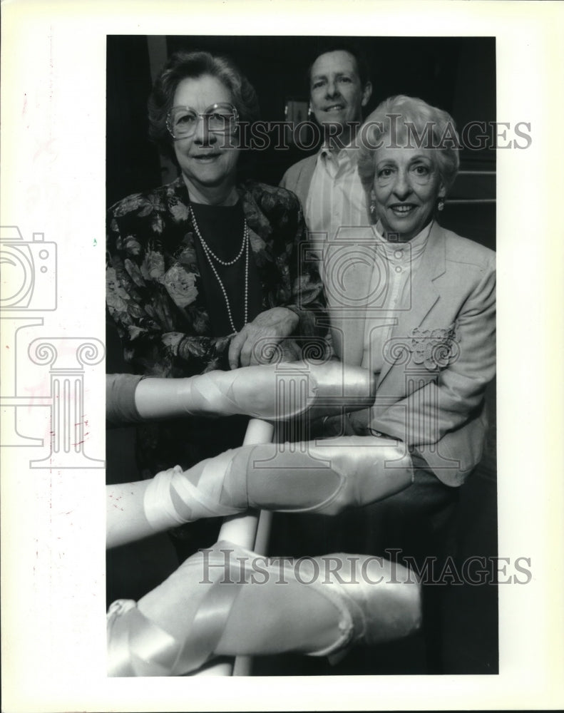 1993 Press Photo Giacobbe Academy of Dance operators pose for a photo - Historic Images