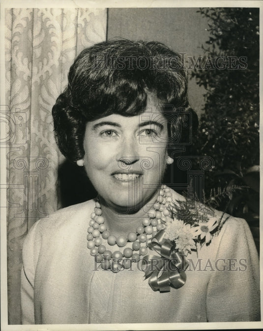 1969 Press Photo Mrs. R.E. Gourgues, President of the Cosmopolitan Women's Club - Historic Images