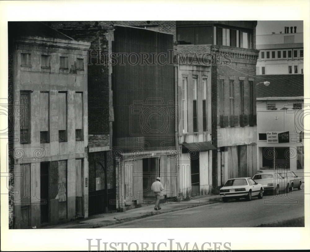 1992 Press Photo Boarded up businesses along First Street in Gretna - nob26428 - Historic Images