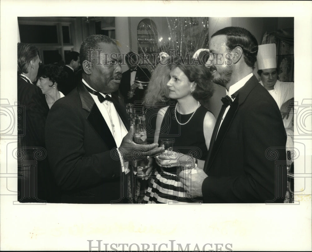 1992 Press Photo Guests attending the March of Dimes -Gala Evening - Historic Images