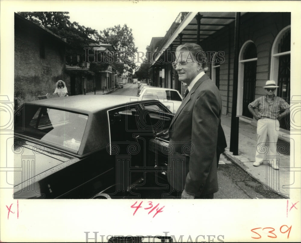 1988 Press Photo The Rev. Billy Graham leaving The Gallier House - nob26555 - Historic Images