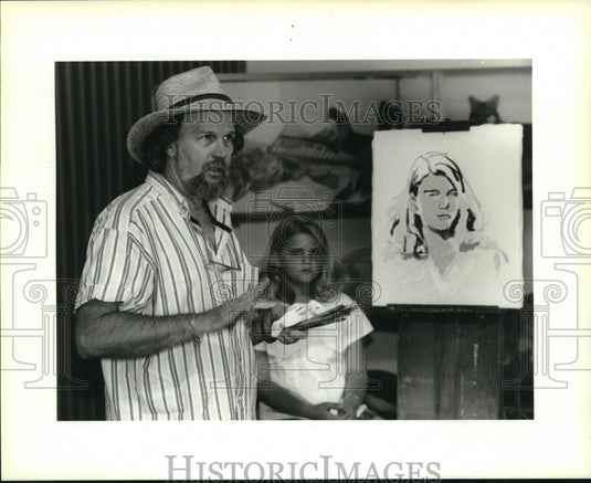 1995 Press Photo Artist Bob Graham at the Wild Life & Fisheries Museum - Historic Images
