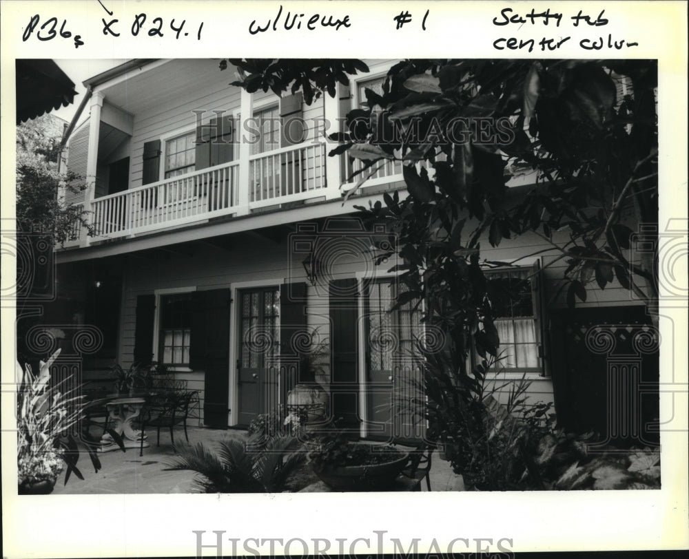 1993 Press Photo Building on the back half of house at 732 Governor Nicholls - Historic Images