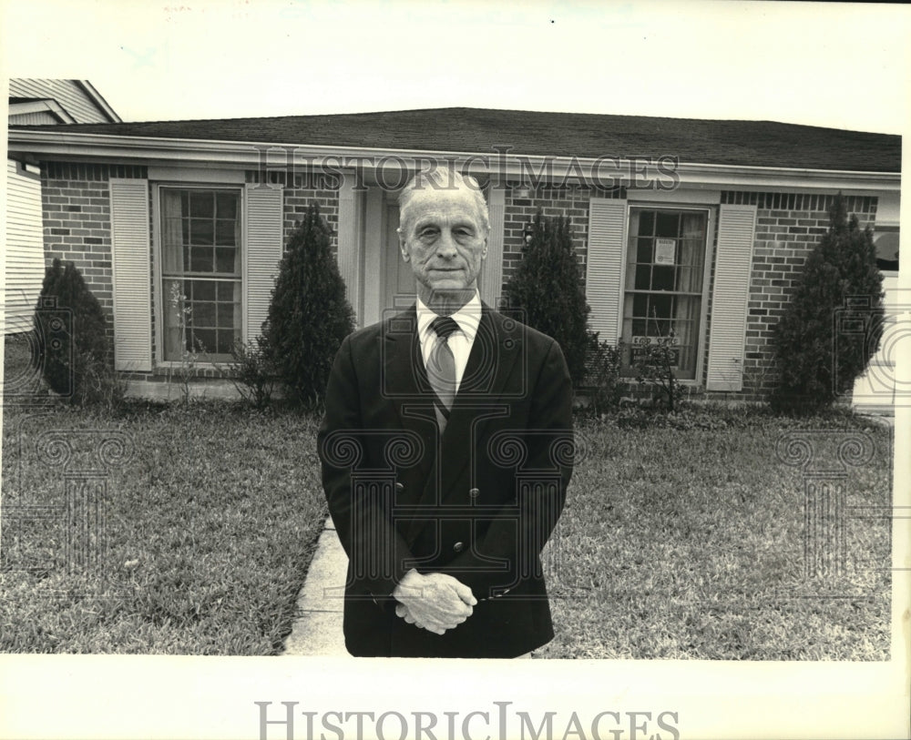 1988 Press Photo Paul Greiner, Veterans Administration loan chief in New Orleans - Historic Images