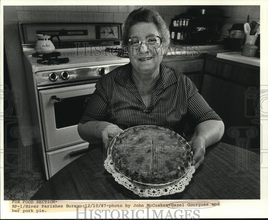 1987 Press Photo Hazel Gourgues and her pork pie - nob26661 - Historic Images