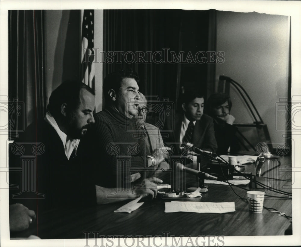 1973 Press Photo Clarence Giarrusso and others during conference - nob26753-Historic Images